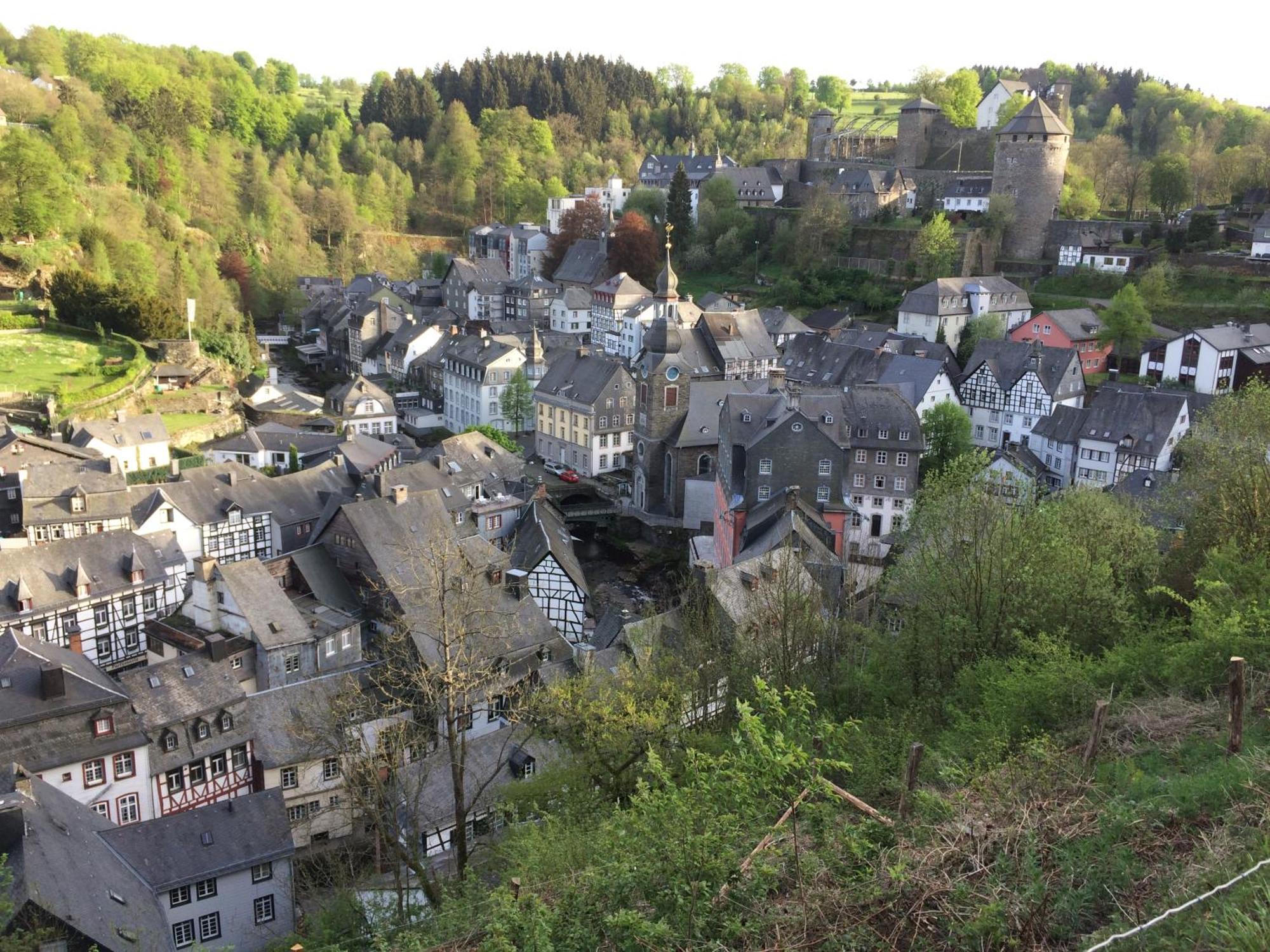 Apartment Am Fluss Im Haus An Der Rur Monschau Buitenkant foto