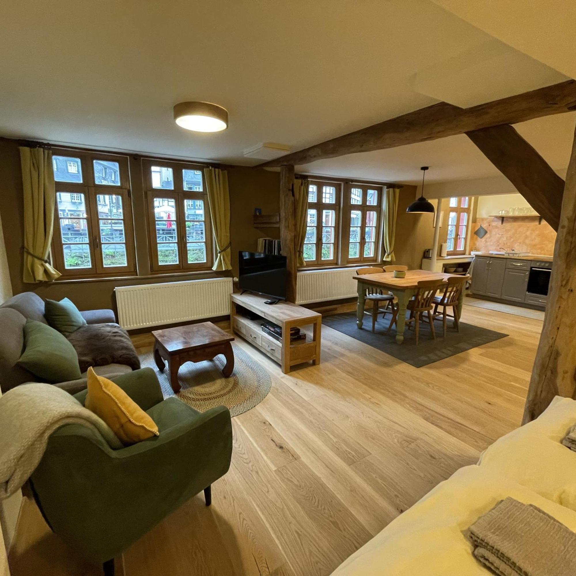 Apartment Am Fluss Im Haus An Der Rur Monschau Buitenkant foto