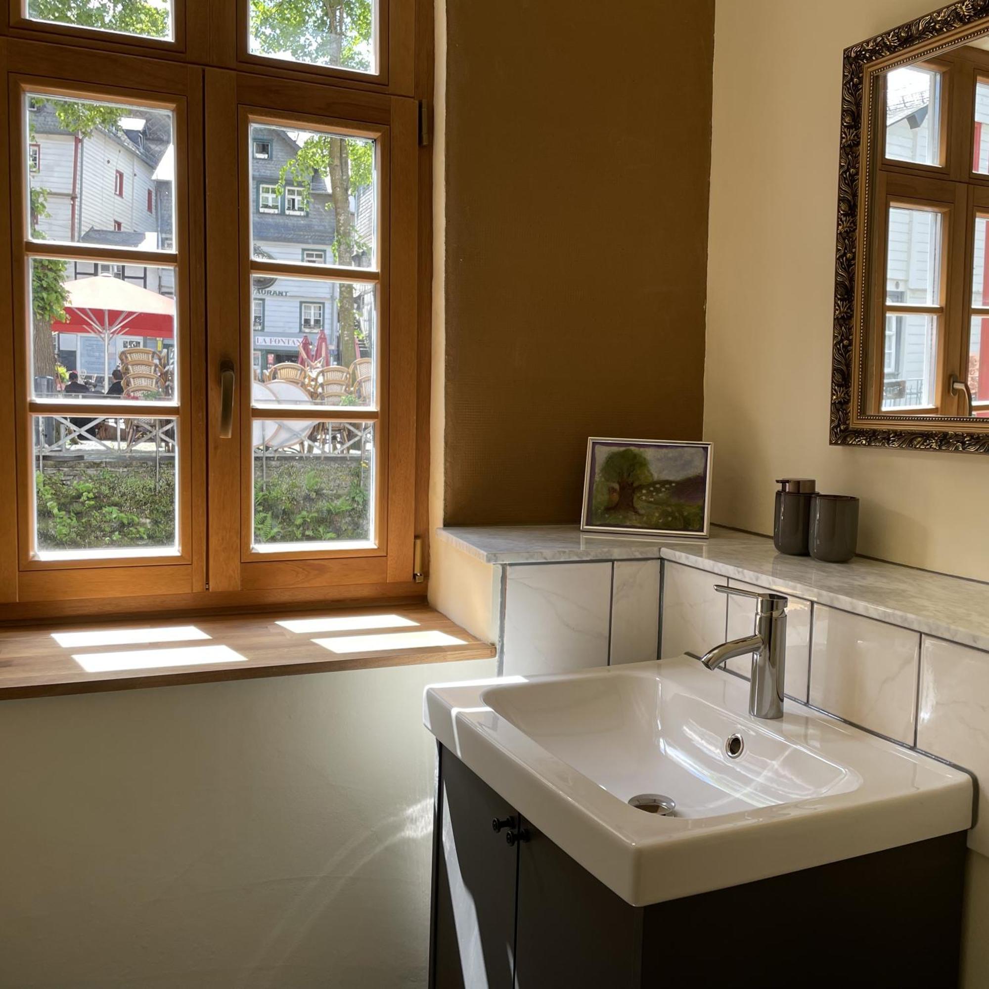 Apartment Am Fluss Im Haus An Der Rur Monschau Buitenkant foto